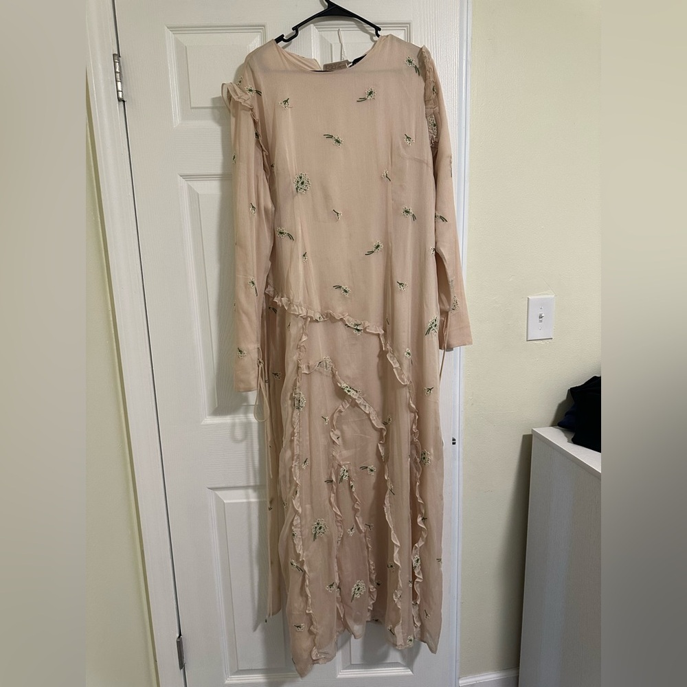 Elegant Cream Floral Women's Dress